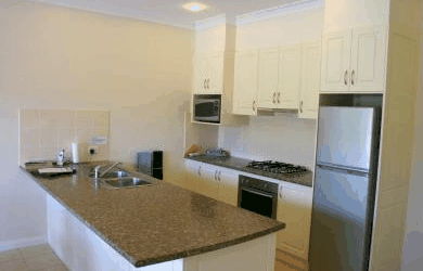 Cadman Apartments - Accommodation Gladstone 3