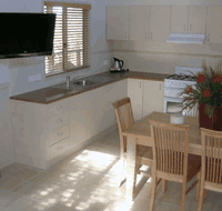 Lakesea Caravan Park - Accommodation Gladstone