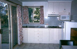 Carinya Cabins & Caravan Park - Accommodation Gladstone 1
