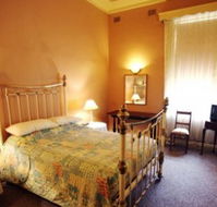 Romano's Hotel - Accommodation Gladstone