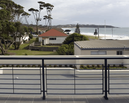 Mollymook Beachfront Executive Apartments - Accommodation Gladstone 4