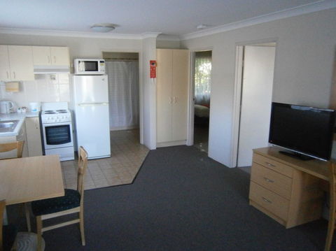 George Bass Motor Inn - Accommodation Gladstone 2