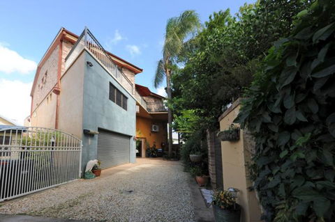 Rooftops Bed & Breakfast - Accommodation Gladstone 10