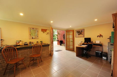 Rooftops Bed & Breakfast - Accommodation Gladstone 12