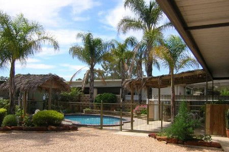 Glossop Motel - Accommodation Gladstone 2