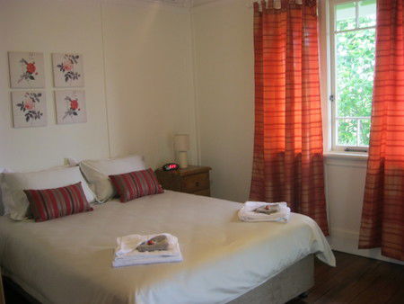 Blooms Cottage - Accommodation Gladstone 2