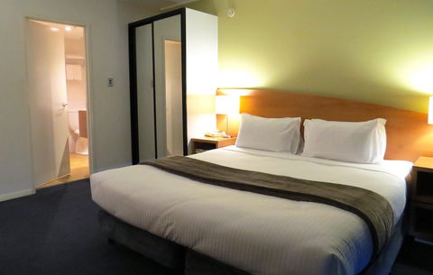 Waldorf Apartment Hotel - Accommodation Gladstone 0