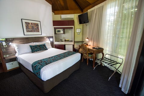 Palms City Resort - Accommodation Gladstone 2