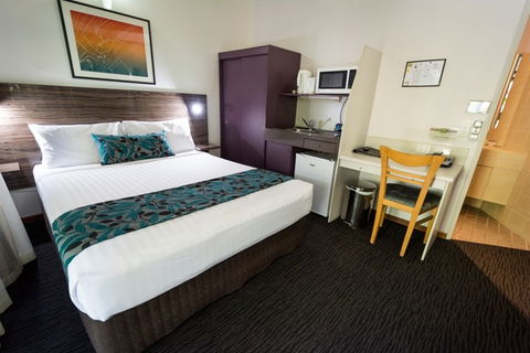 Palms City Resort - Accommodation Gladstone 4