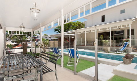 Aaman & Cinta Villa - Accommodation Gladstone 4