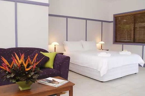 Cavvanbah Beach House - Accommodation Gladstone 0