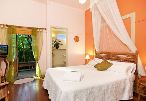 The Bamboo Cottage - Accommodation Gladstone 0