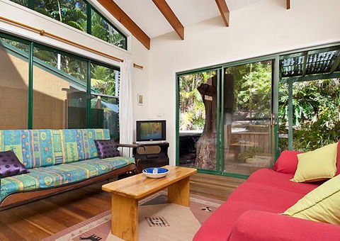 Byron Treetops Studio - Accommodation Gladstone 3