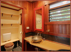 Absolute Beachfront Bamboo Hideaway - Accommodation Gladstone 4