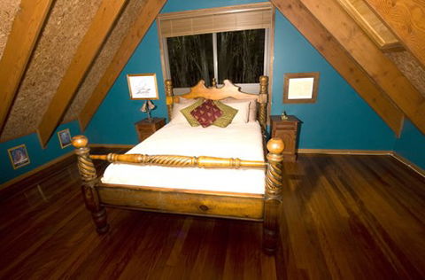 Buddha's Bungalow - Accommodation Gladstone 0
