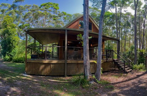 Buddha's Bungalow - Accommodation Gladstone 3