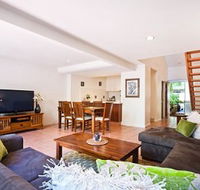 A Byron Experience - Accommodation Gladstone