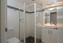 Avalon - Accommodation Gladstone 5
