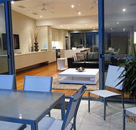 Beach House 2  Vue - Accommodation Gladstone