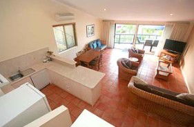 Beachfront Apartments - Accommodation Gladstone 4