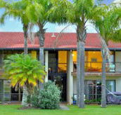 Beachfront On Lawson - Accommodation Gladstone