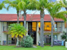 Beachfront On Lawson - Accommodation Gladstone 0
