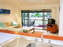 Beachfront On Lawson - Accommodation Gladstone 3