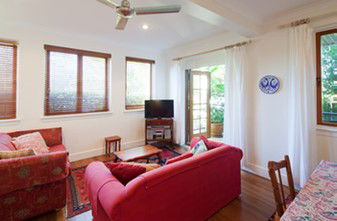 Broadview Waterfront Apartments - Accommodation Gladstone 0