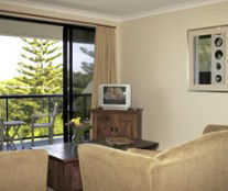 Cape Serenity - Accommodation Gladstone 2