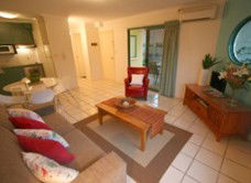 Cossies - Accommodation Gladstone 3