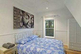 Ayesha's Luxury Beach House - Accommodation Gladstone 2