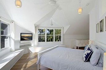 Ayesha's Luxury Beach House - Accommodation Gladstone 3