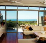 Beach House 3  Vue - Accommodation Gladstone