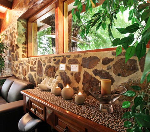 Piaf Day Spa - Accommodation Gladstone 2