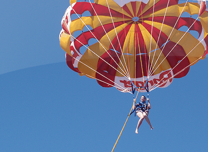 Parasailing at Mill Point - Accommodation Gladstone