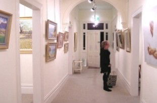 Australian Guild Of Realist Artists - Accommodation Gladstone 0