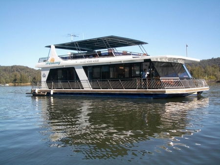 Able Hawkesbury River Houseboats - Accommodation Gladstone 0