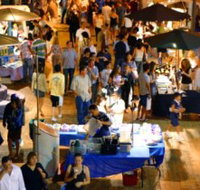 Surfers Paradise Beachfront Markets - Accommodation Gladstone