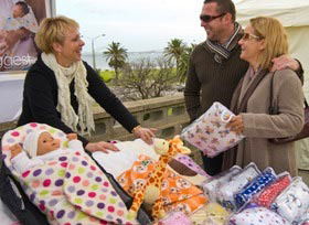 St Kilda Esplanade Market - Accommodation Gladstone 2