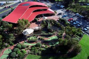 Spring Park Golf - Accommodation Gladstone 3