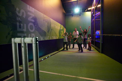Melbourne Cricket Ground - Accommodation Gladstone 4