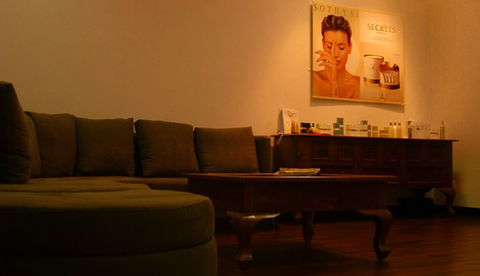 The Revival Lounge - Accommodation Gladstone 3