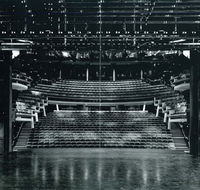 Roslyn Packer Theatre - Accommodation Gladstone