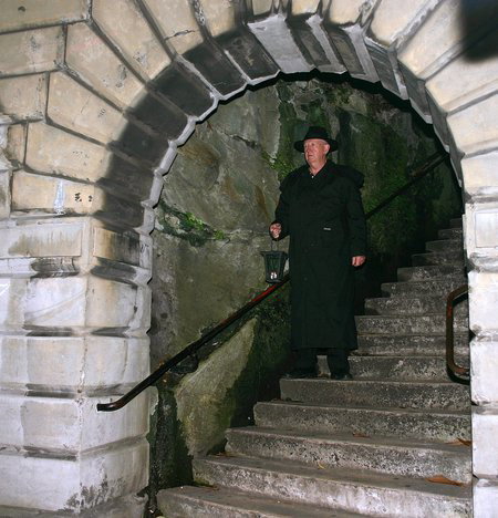 The Rocks Ghost Tours - Accommodation Gladstone 4