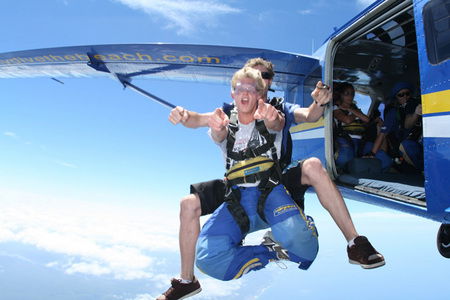 Skydive The Beach - Accommodation Gladstone 3