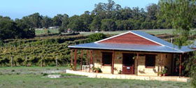 Vineyard 28 - Accommodation Gladstone 0