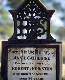 Old Southern Cross Cemetery - Accommodation Gladstone 0