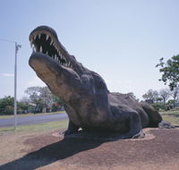 Crocodile Statue - Accommodation Gladstone