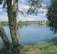 Diversion Dam - Accommodation Gladstone