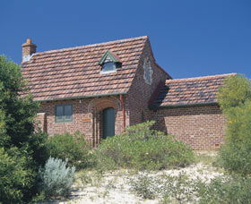 The Hermitage - Accommodation Gladstone 0